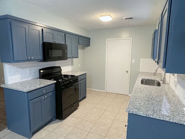 Foto del edificio - Charling 3bd 2 ba house close to the Unive...