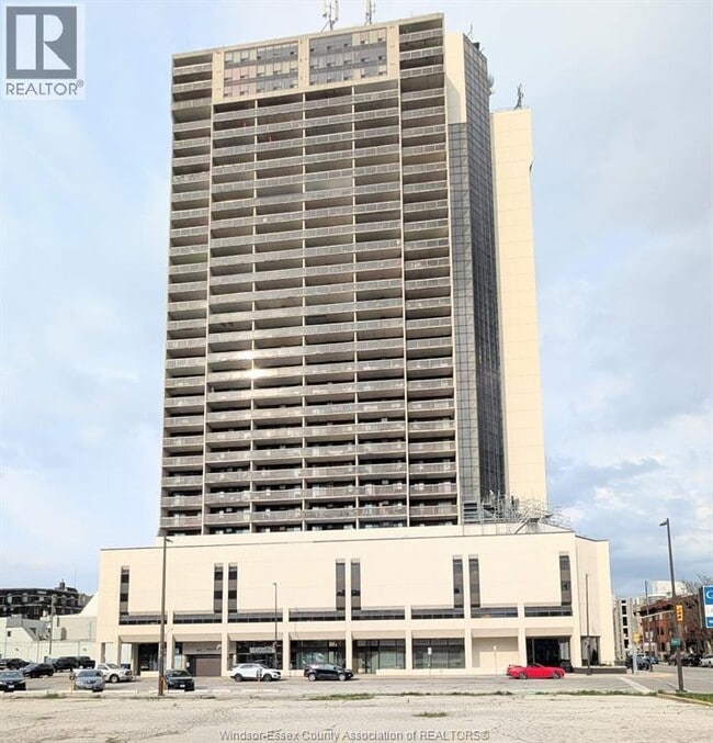 Building Photo - 150 Park St W