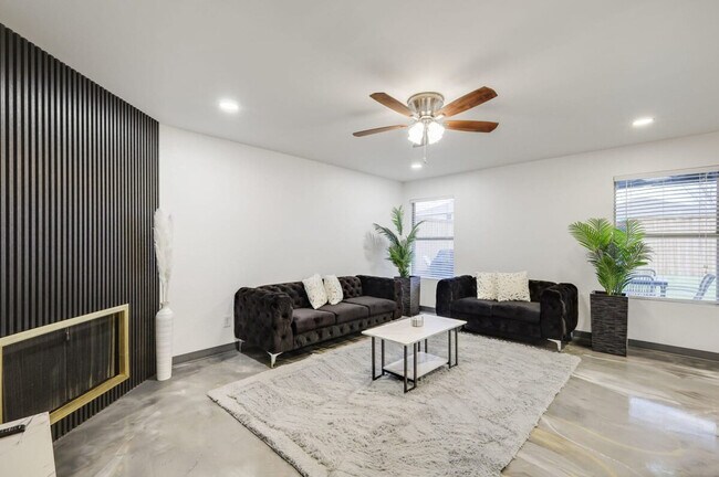 Foto del edificio - 3116 Paolo Dr