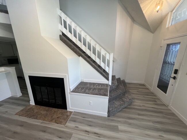 Building Photo - 7872 Brandy Cir
