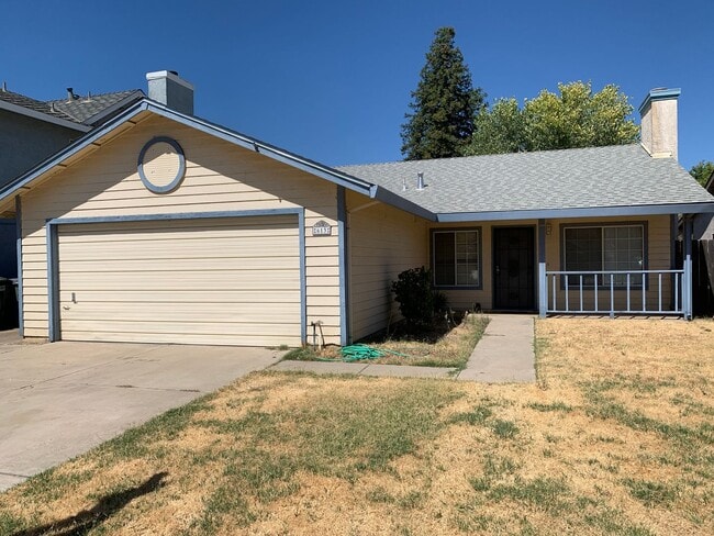 Building Photo - LABOR DAY SPECIAL - 2 WEEKS FREE RENT!!Bea...