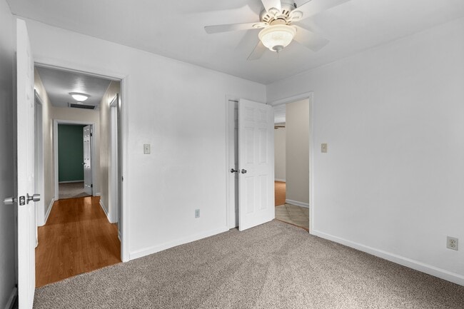 Building Photo - 609 Maxwood Ct