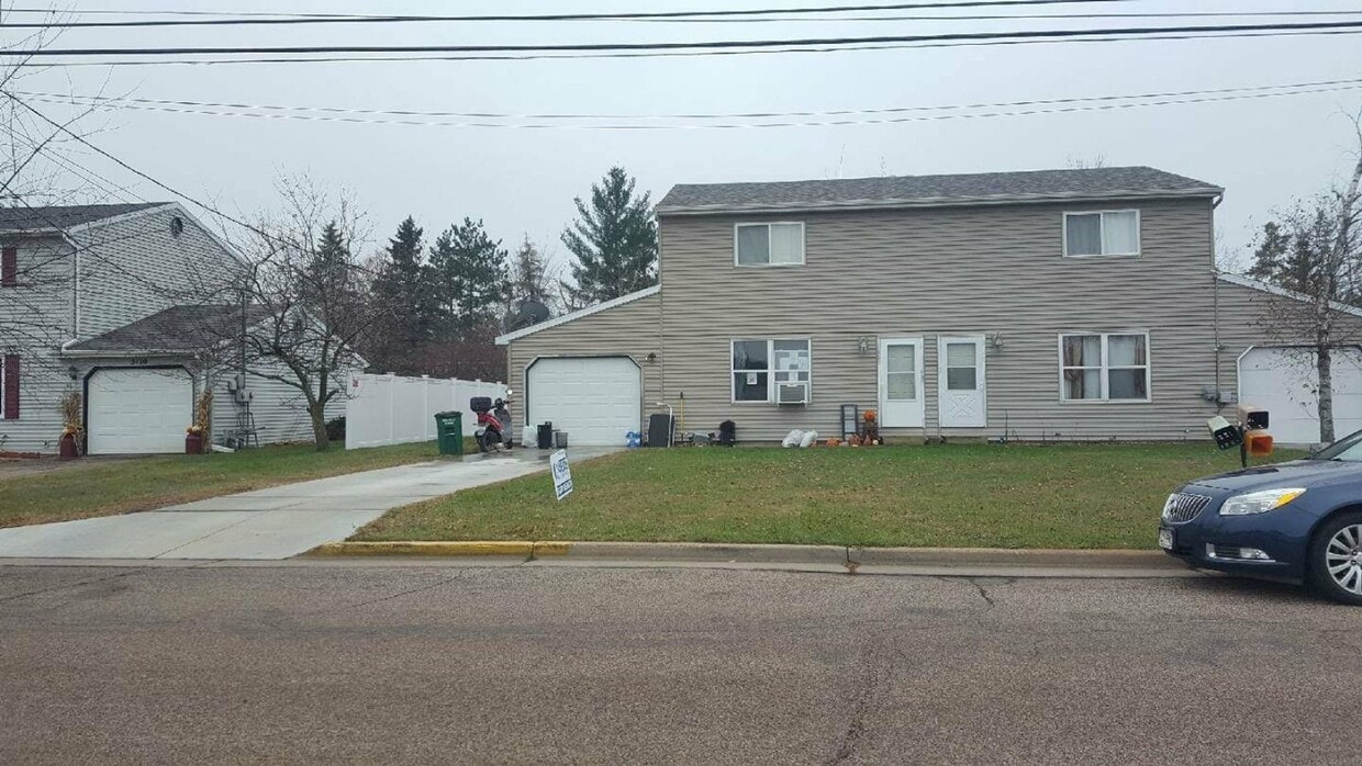 Primary Photo - 2 Bedroom Duplex