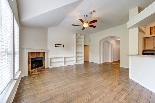 Building Photo - 10622 Lonesome Dove Trail
