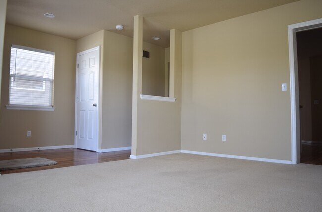 Foto del edificio - 3335 SE Midvale Dr