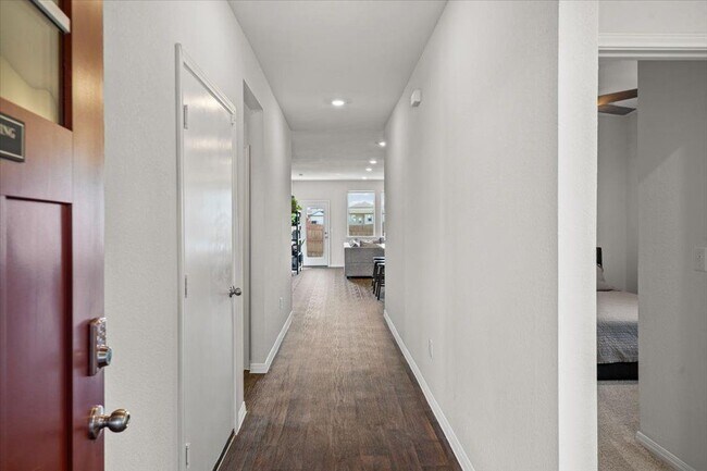 Foto del edificio - 209 Connor Ln