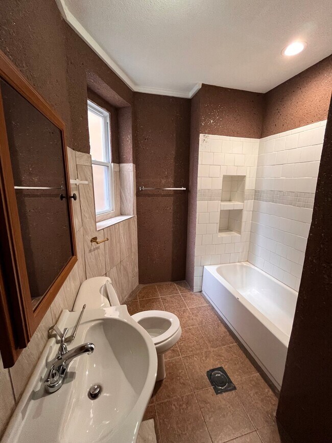 Foto del edificio - 5347-5353 W Belle Plaine Ave