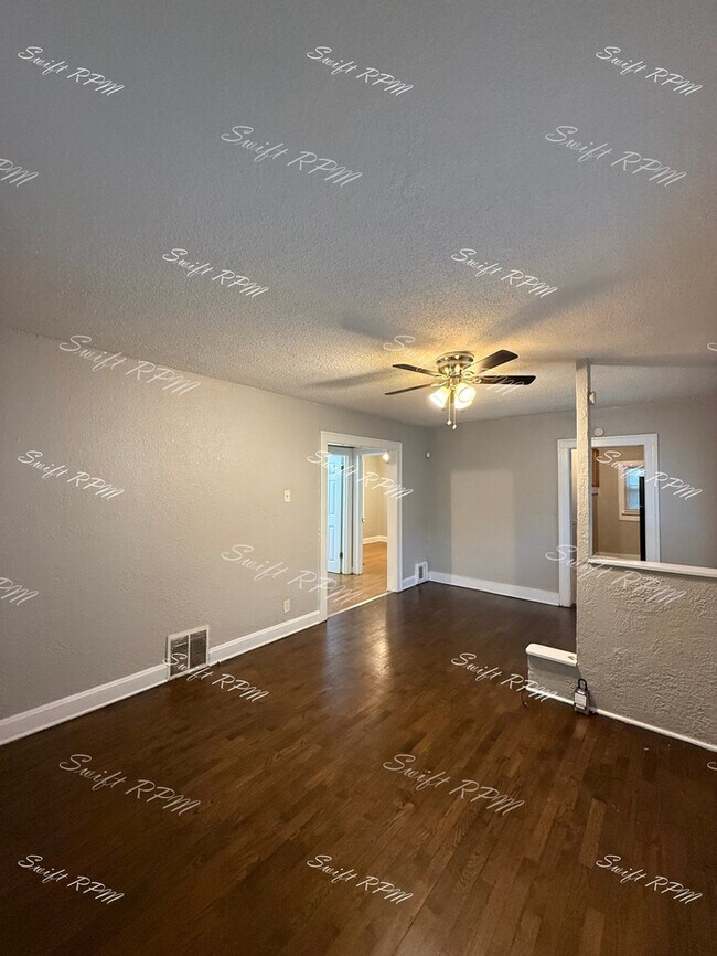 Foto del edificio - 6710 Agnes Ave