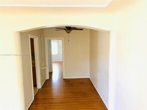 Building Photo - 503 SW 19th Ave