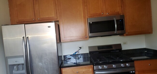 Foto del edificio - 2400 E 103rd St