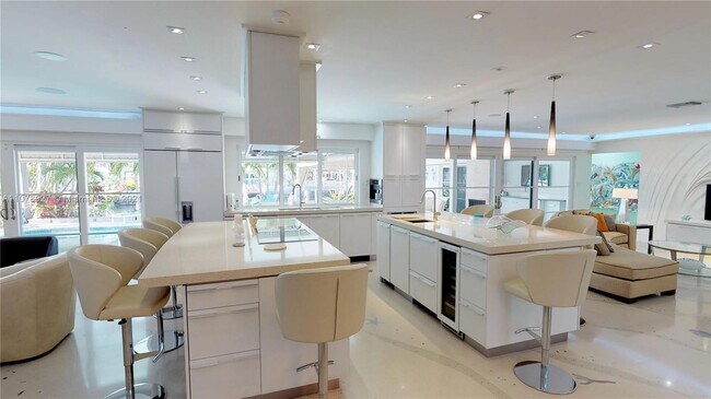 Foto del edificio - 5561 Bayview Dr