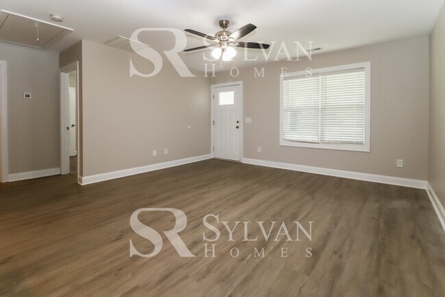 Foto del edificio - This cute 3 bedroom, 2 bath home is move-i...