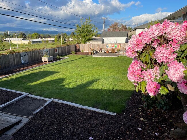 Foto del edificio - 12815 NE Fremont St