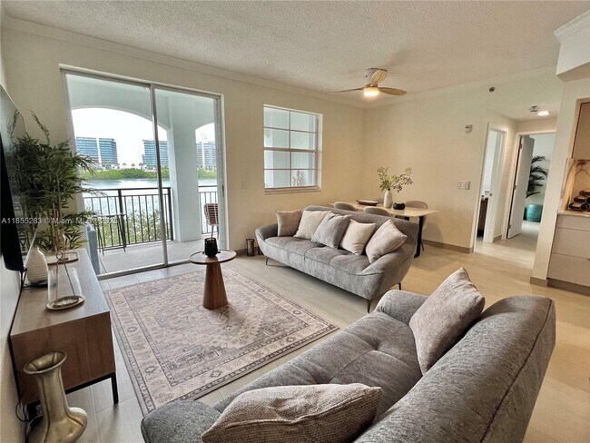 Foto del edificio - 3255 NE 184th St