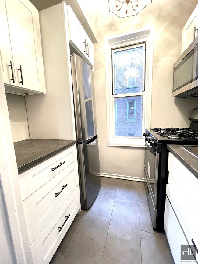 Foto del edificio - EAST 58th STREET