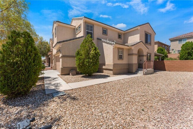 Building Photo - 4027 Harmony Point Dr