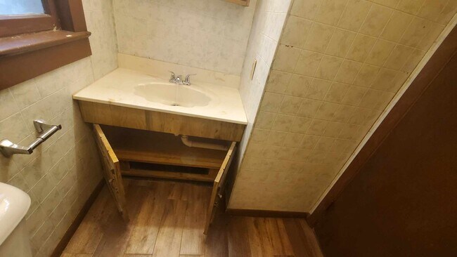 Foto del edificio - 790 S Graham St