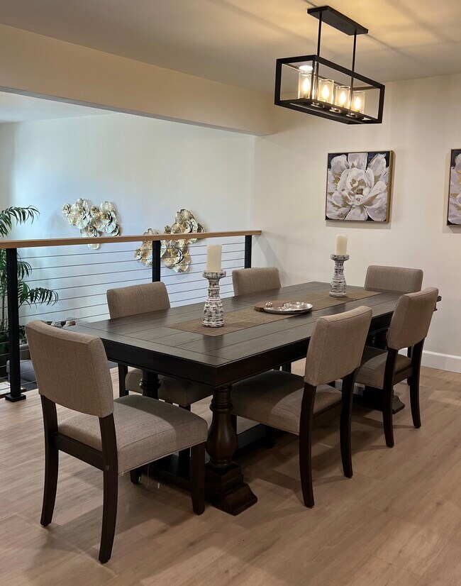 Comedor - 6242 Nita Ave