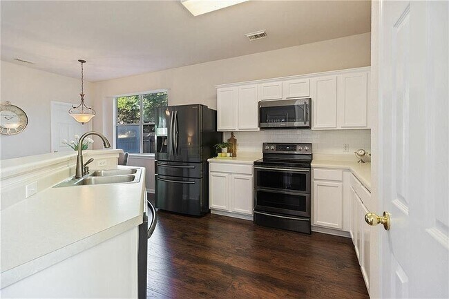 Foto del edificio - 5908 Taylorcrest Dr