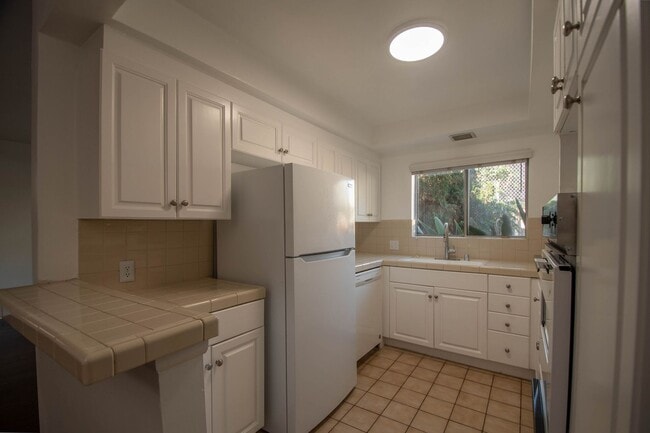 Foto del edificio - 14706 Dickens St