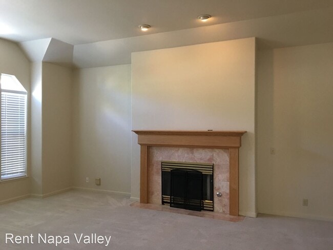 Building Photo - 3 br, 3 bath House - 1560 Centennial Circle