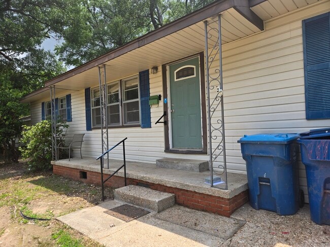 Building Photo - 216 Virginia Ave