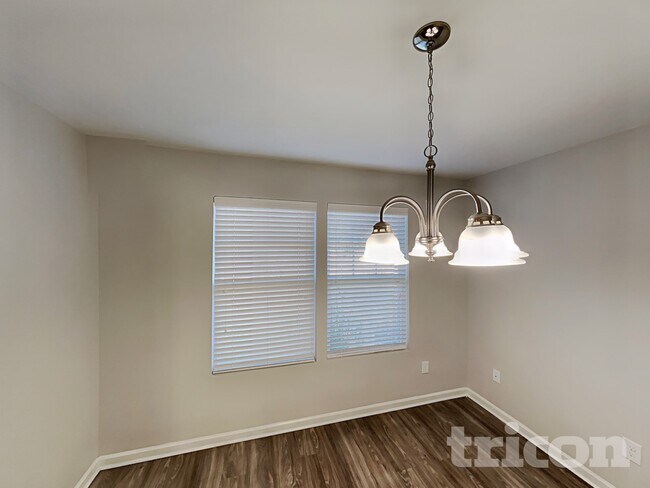 Foto del edificio - 730 Petree Farm Ln