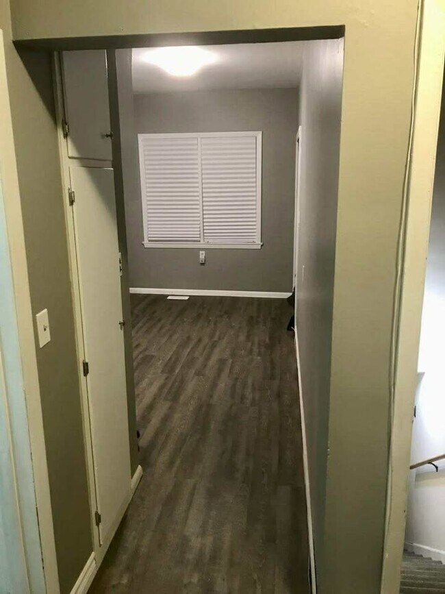 Building Photo - 143 Park St