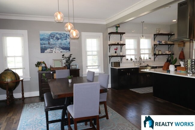 Building Photo - Amazing 3 bed Home!