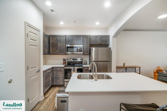 Foto del edificio - 3031 Eden Ave