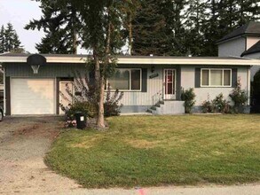 Building Photo - 32217 Pineview Ave