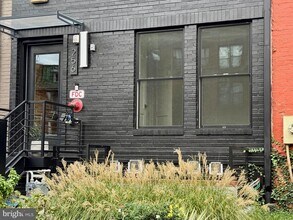 Building Photo - 256 15th St SE