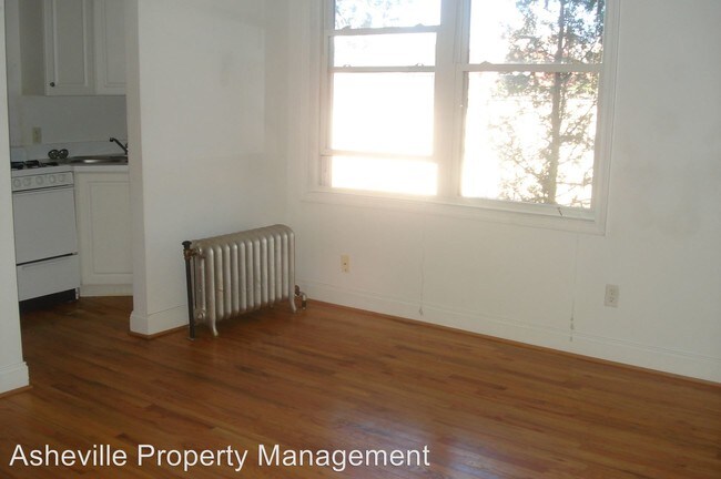 Building Photo - 43 Ravenscroft Dr