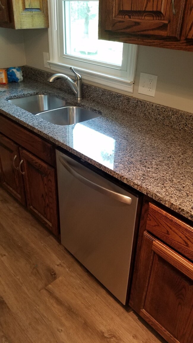 Dishwasher - 115 Windy Hill Ct