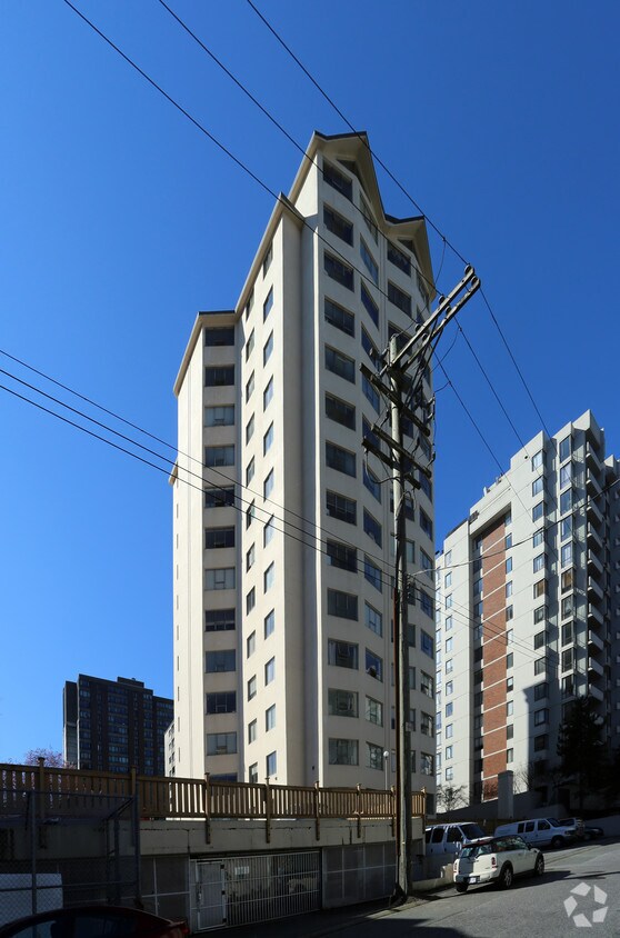 Photo du bâtiment - Barclay Viking Apartments
