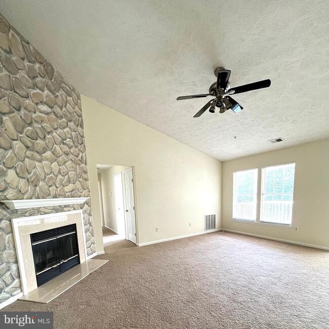 Building Photo - 716 Jupiter Hills Ct