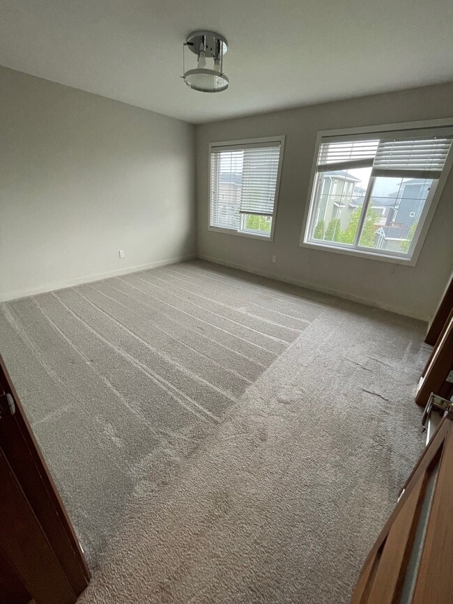 Building Photo - 516 Pichler Way