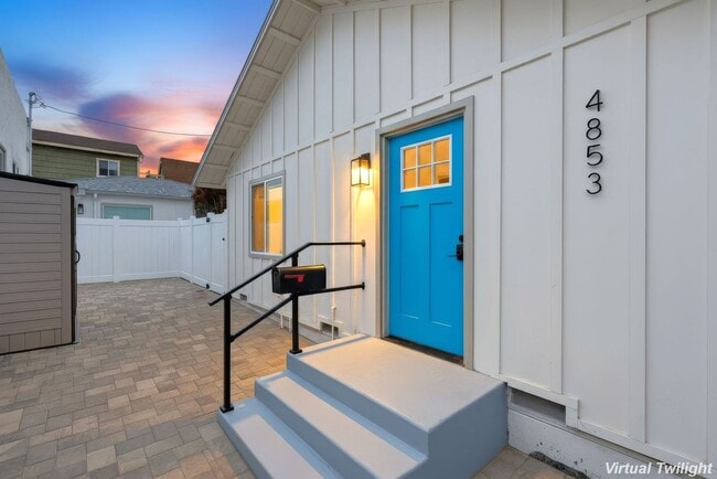 Building Photo - Brand new renovated 2+1 in Ocean Beach. Includes parking and laundry
