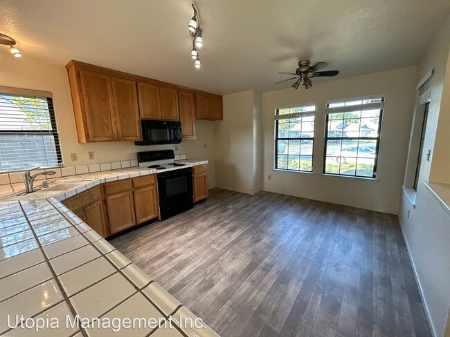 Building Photo - 3 br, 2 bath House - 986 Cedar Canyon Circle