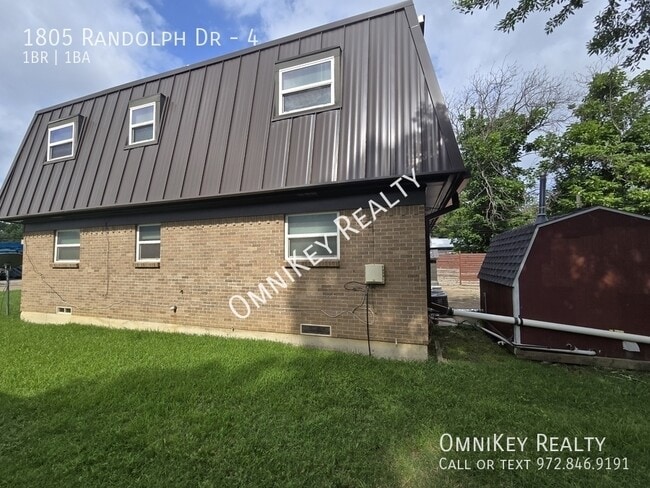 Building Photo - 1805 Randolph Dr