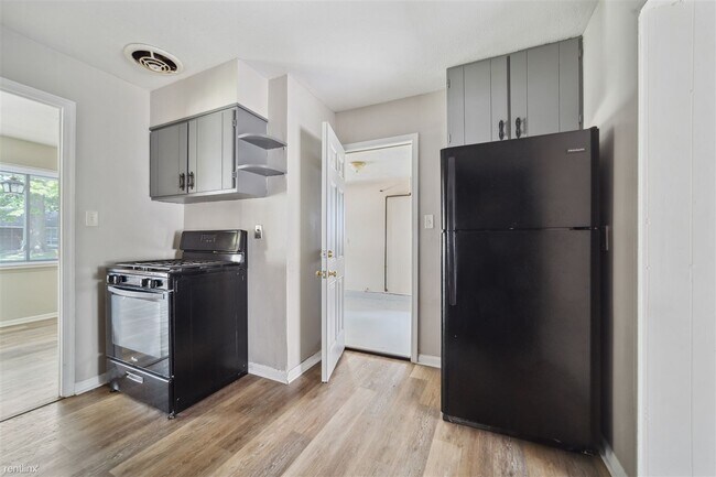 Foto del edificio - 3 br, 1 bath House - 9251 Newkirk Drive