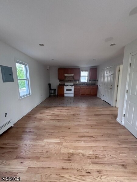 Foto del edificio - 107 Goodwin Ave