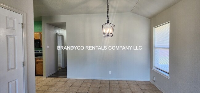 Foto del edificio - 5124 Daybreak Dr