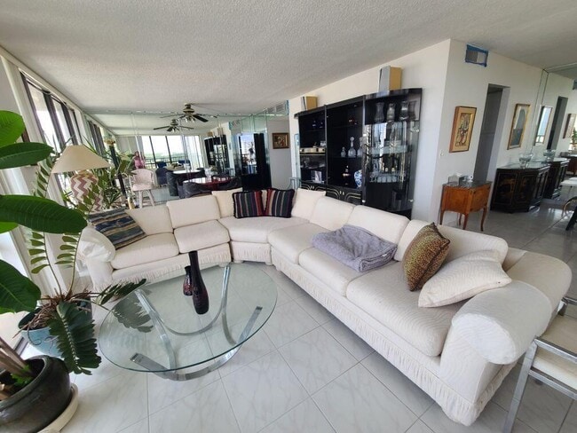 Foto del edificio - 2017 S Ocean Dr