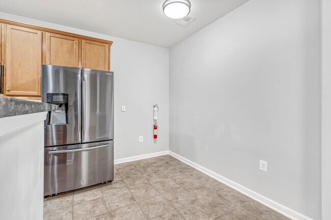 Foto del edificio - Great 2 Bedroom; 2 Bathroom condo in Manas...