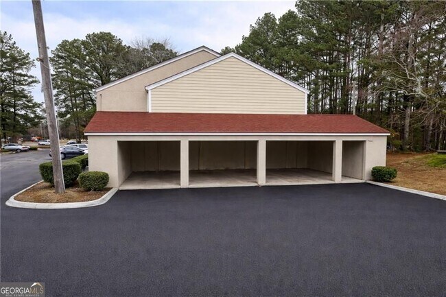 Building Photo - 3575 Oakvale Rd
