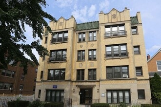 Building Photo - 4742 N Hermitage Ave