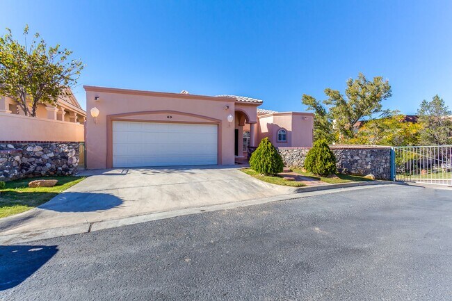 Foto del edificio - Amazing Tri-Level Westside Rental Home w/ ...