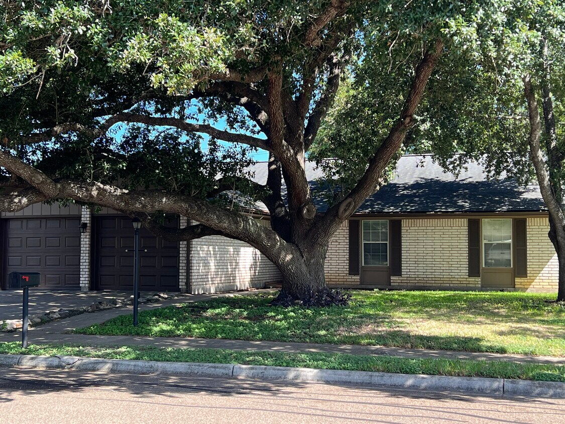 1711 Plantation Rd, Victoria, TX 77904 House Rental in Victoria, TX