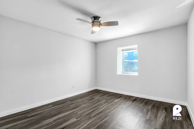 Foto del edificio - 1800 Patton Ln